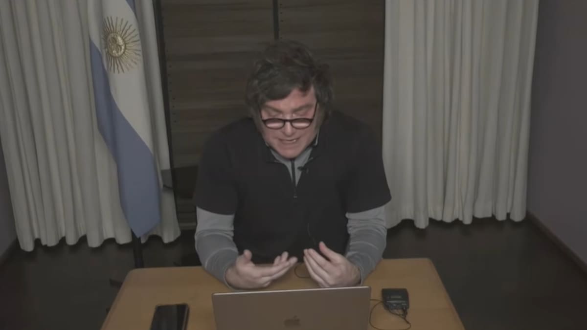 Javier Milei habla en el Coloquio de IDEA ante empresarios