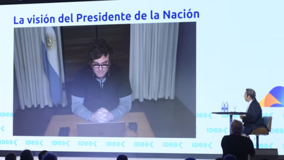 Desde París, Javier Milei habló ante empresarios en el Coloquio de IDEA: “Los procesos de crecimiento no son instantáneos”