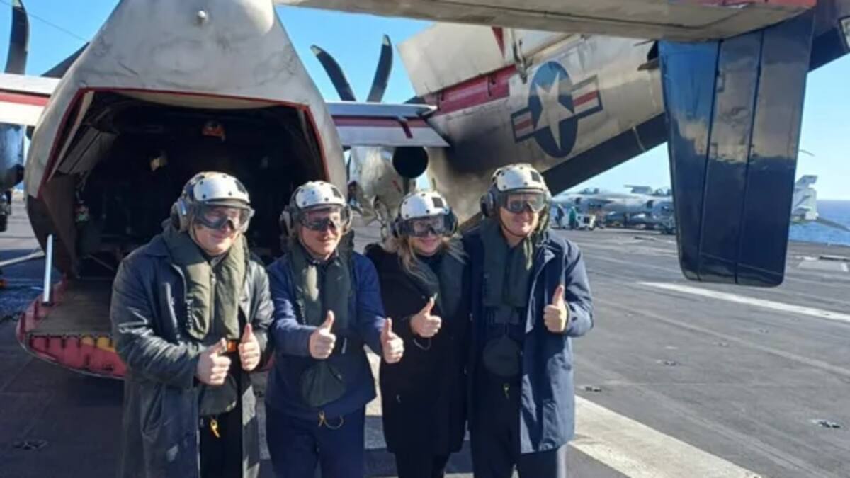 Javier Milei, presente en los ejercicios navales conjuntos con Estados Unidos: su foto con el portaaviones USS Nimitz