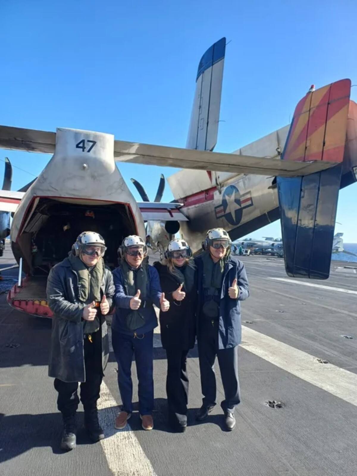 Javier Milei en el portaaviones USS Nimitz.