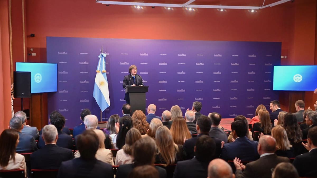 En una semana clave en el Congreso, Javier Milei encabeza una reunión con los legisladores de LLA en Casa Rosada