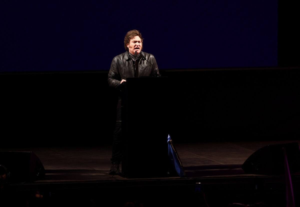 Javier Milei en Parque Lezama. Foto: Reuters