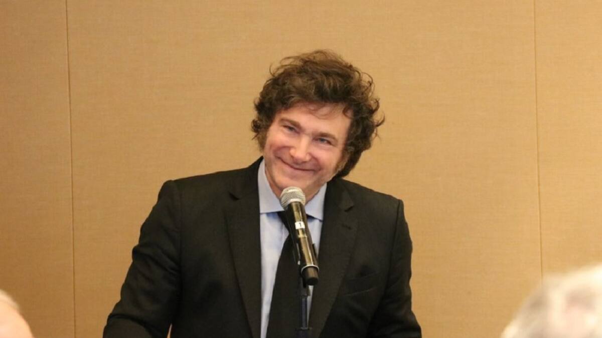 Javier Milei participó de un encuentro con empresarios, inversores y profesores expertos en Inteligencia Artificial