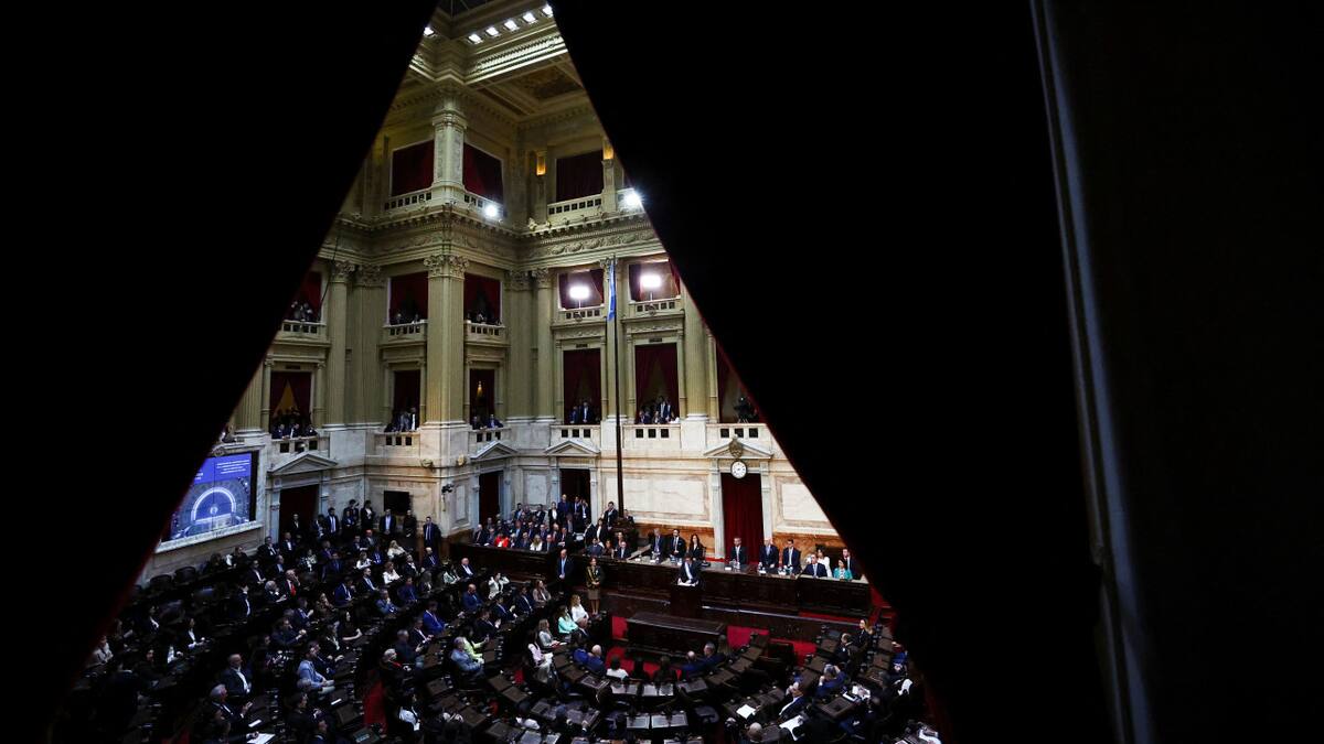 Javier Milei presentó el Presupuesto 2025 en el Congreso. Foto: Reuters