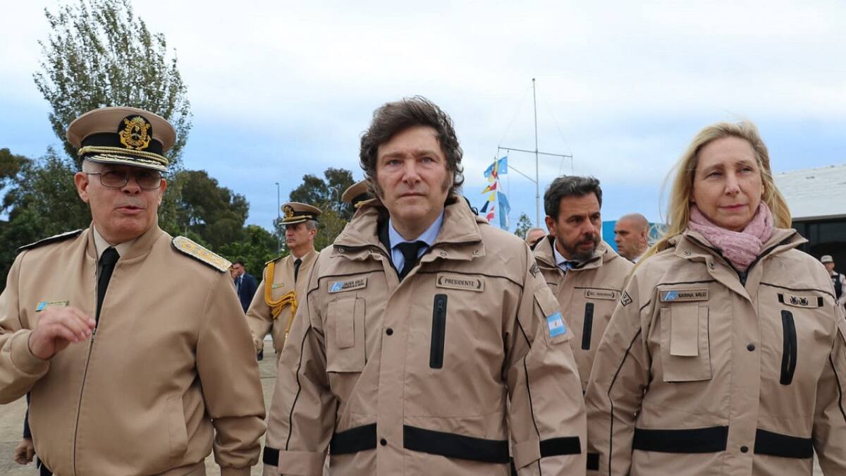 Javier Milei recibió al USCGC James, de la Guardia Costera norteamericana. Foto: NA.