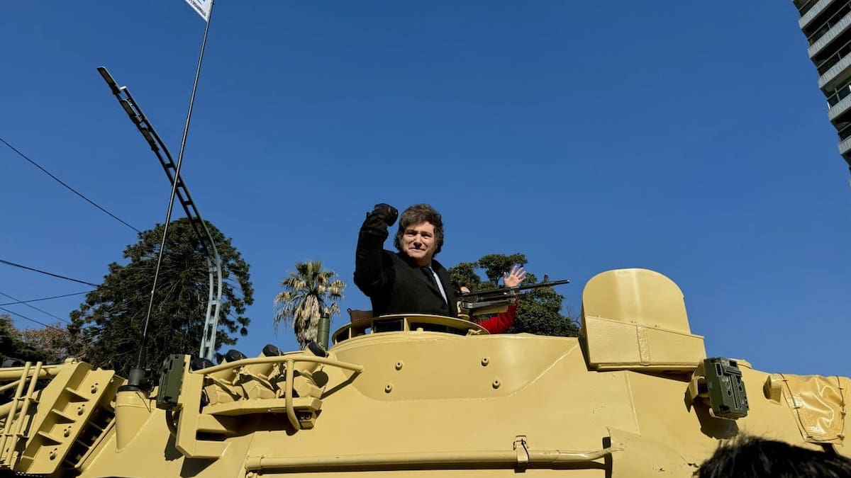 En medio de la tensión diplomática, Javier Milei autorizó por DNU el ingreso de la Marina de Brasil para un ejercicio militar