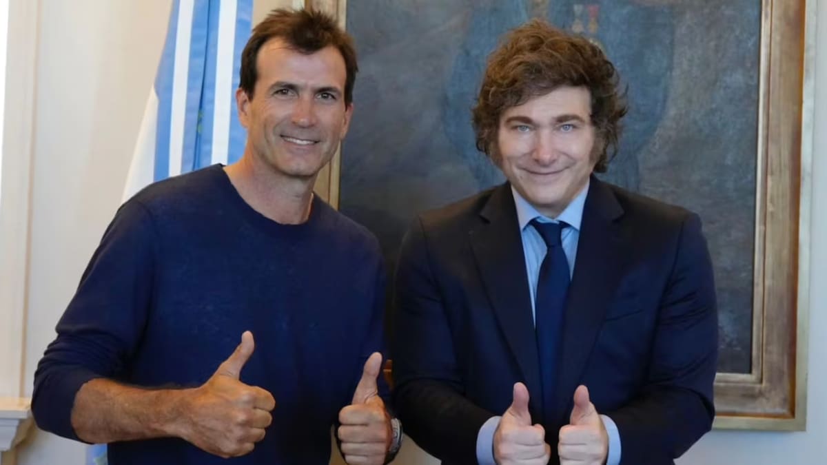 Milei homenajea a Adolfo Cambiaso antes de viajar a Francia: fue designado embajador del deporte argentino