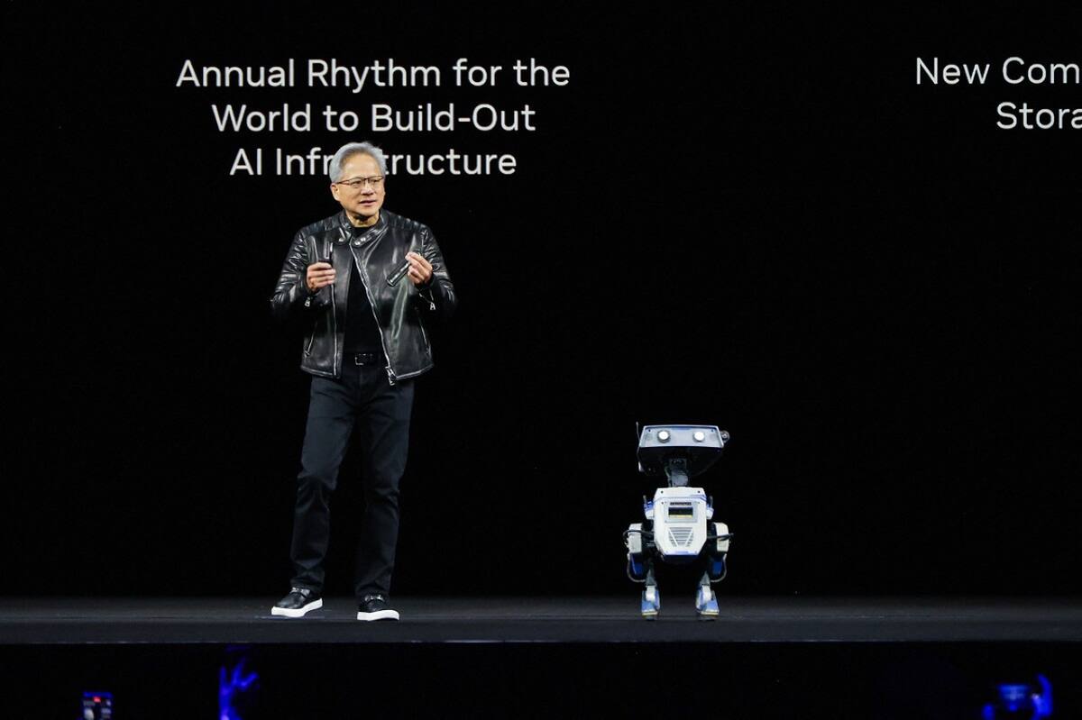 Jensen Huang, CEO de Nvidia, junto a Blue. Foto: Reuters (Brittany Hosea-Small)