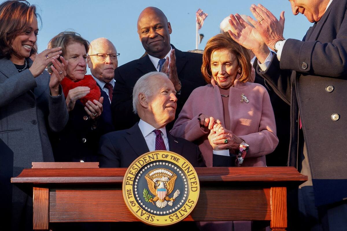 Joe Biden y Nancy Pelosi. Foto: Reuters
