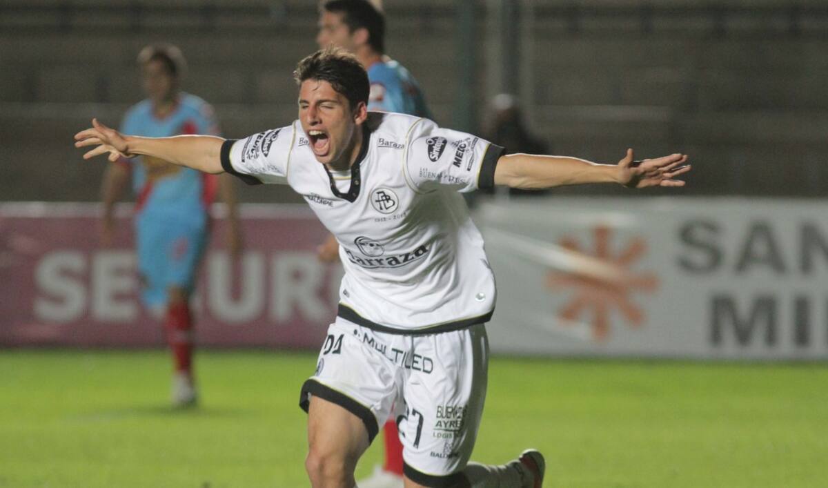 Jonathan Calleri en All Boys.