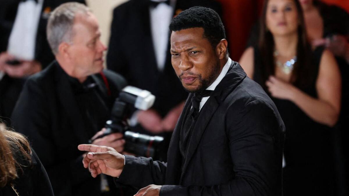 Jonathan Majors en los Premios Oscar 2023. Foto: Reuters.
