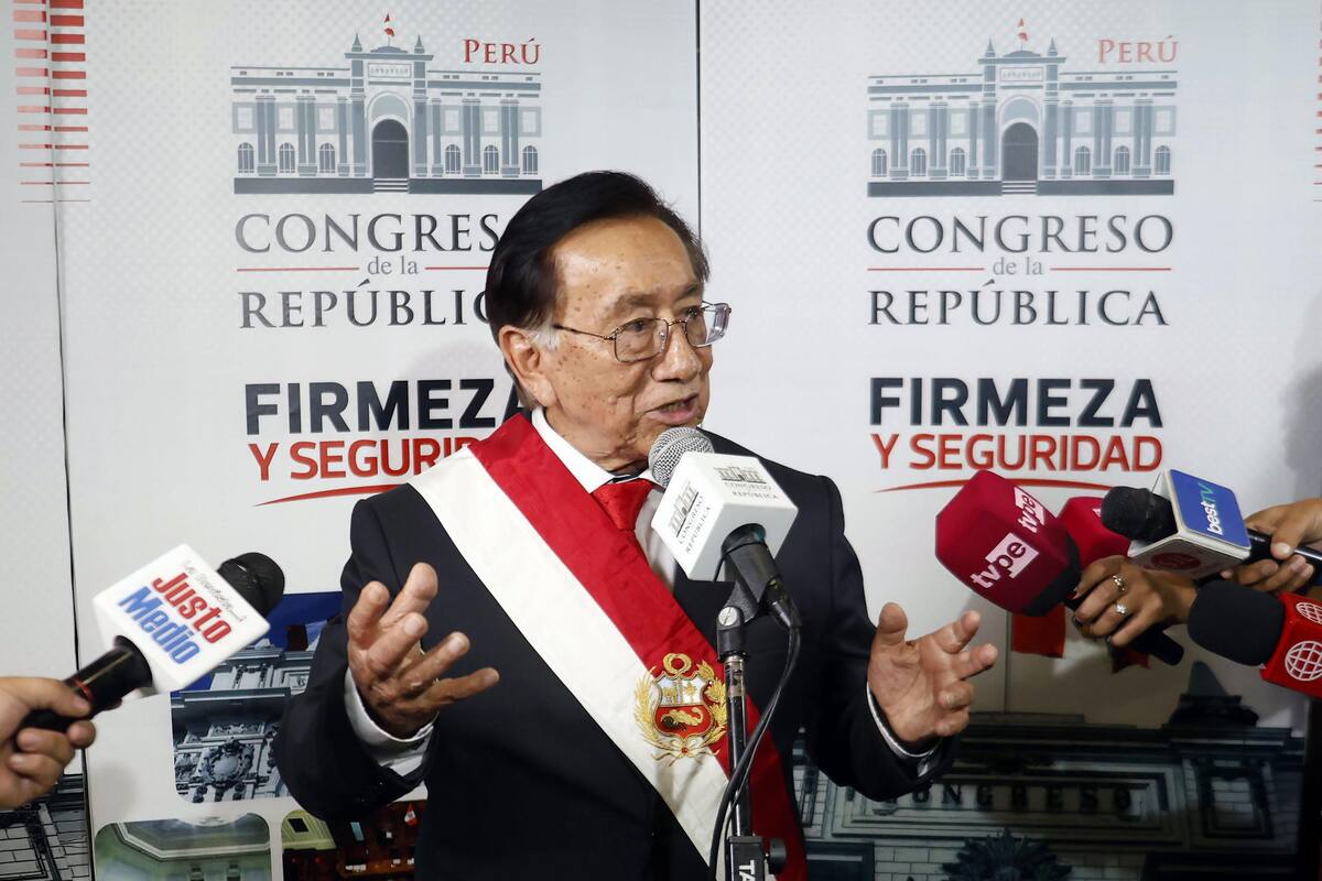 José María Balcázar, nuevo presidente de Perú.