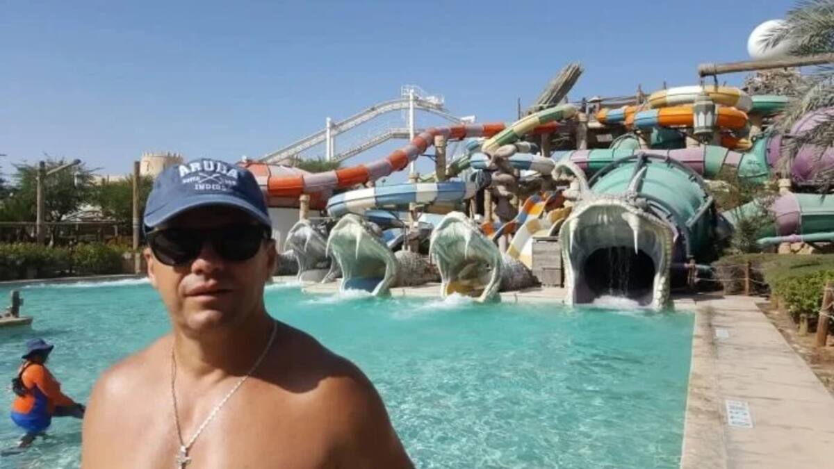 Acumuló 3000 días de licencia en 18 años y le descubrieron decenas de viajes al exterior: el director de escuela que quedó bajo la lupa de la Justicia