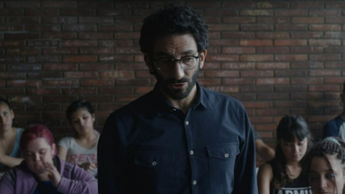 Juan Minujín en "El Suplente". Foto: NA.
