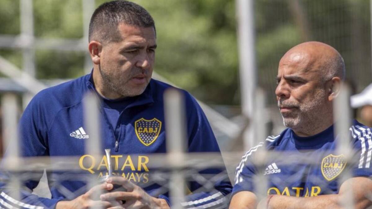 Juan Román Riquelme y Chicho Serna, Boca. Foto: NA.