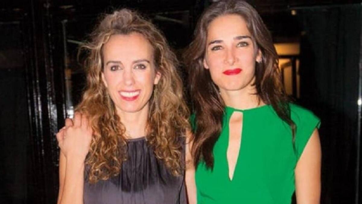 Juanita Viale y su mejor amiga, Victoria Céspedes