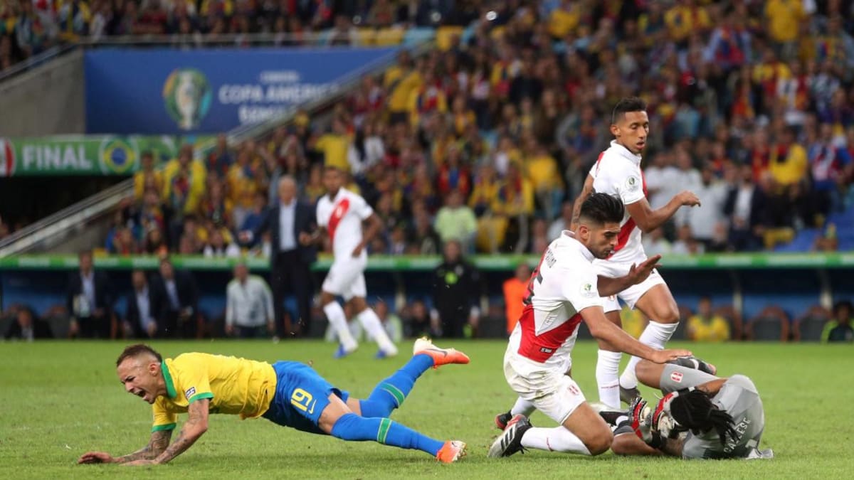Jugada del penal, Brasil vs Perú - Copa América Reuters
