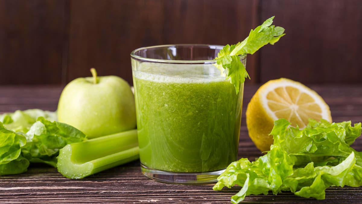 Jugo de apio, detox.