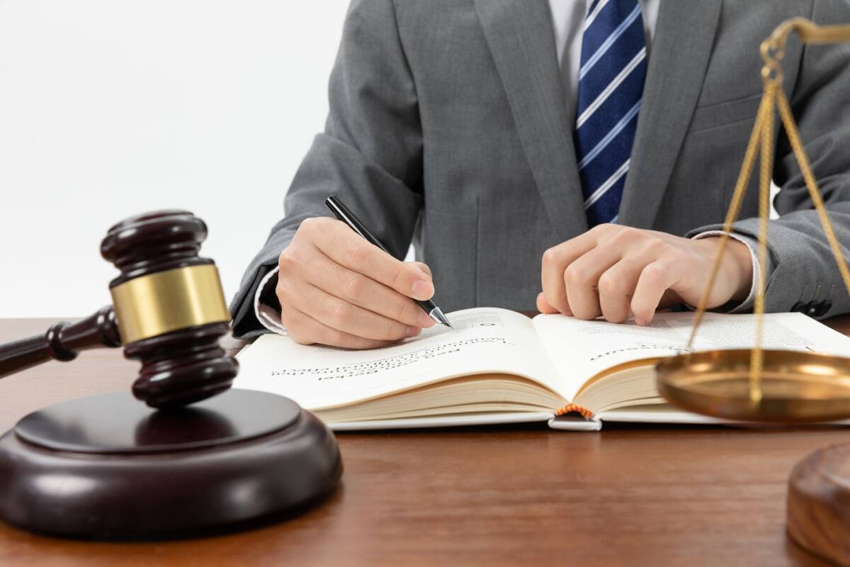 Juicio, juez. Foto: Freepik
