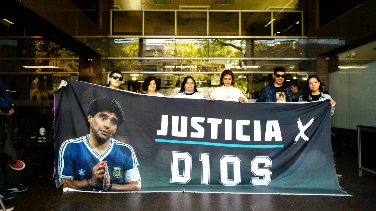 Se postergó el nuevo juicio por la muerte de Diego Maradona: cuál es la nueva fecha y por qué volvió a demorarse