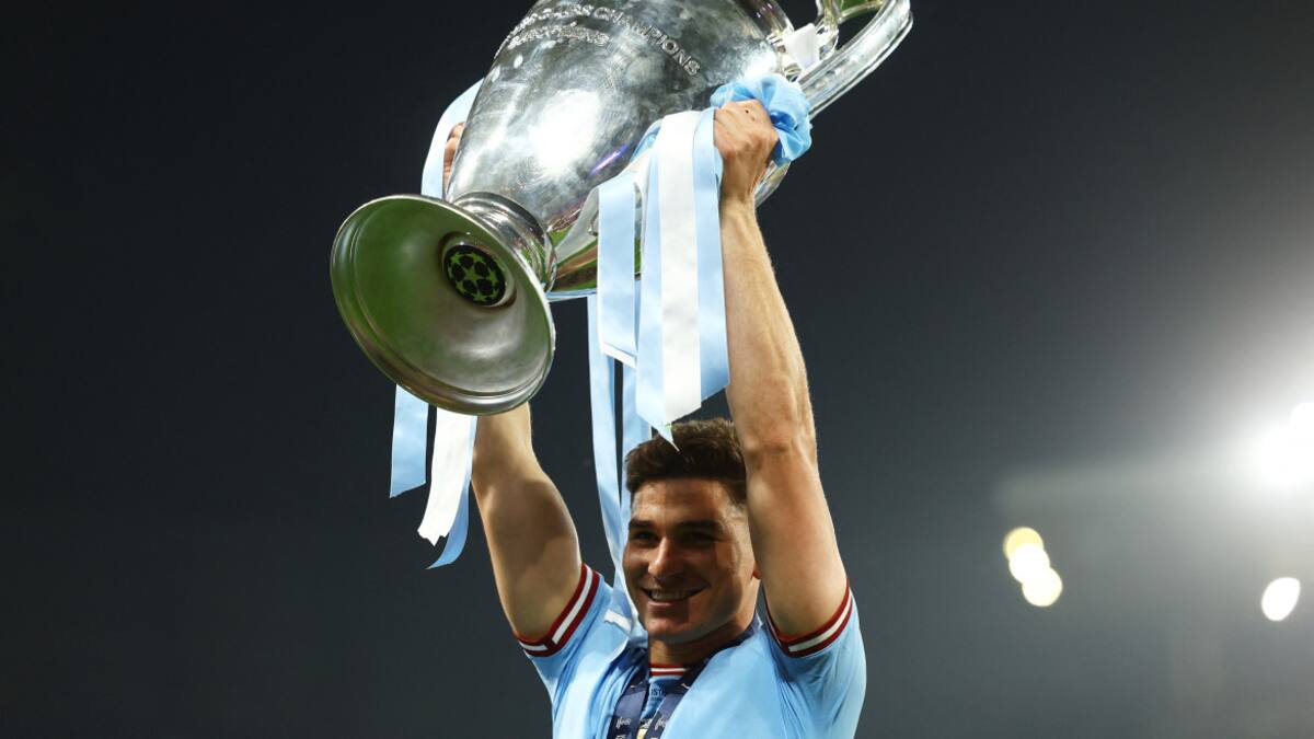 Julián Álvarez, campeón de la Champions League 2022-23.