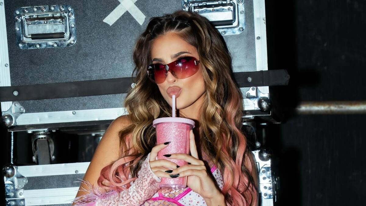 “Una historia reversionada”: Julieta Poggio adelantó cómo será el regreso de Patito Feo al teatro