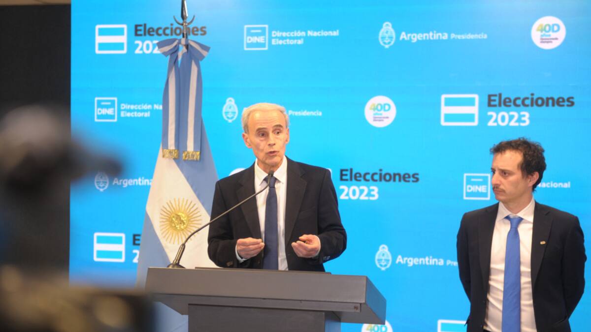 Julio Vitobello en las PASO 2023. Foto: Telam