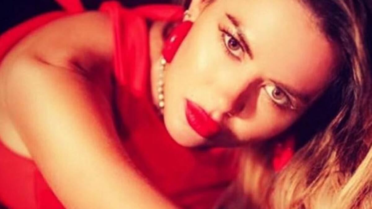 Karina Jelinek, Instagram