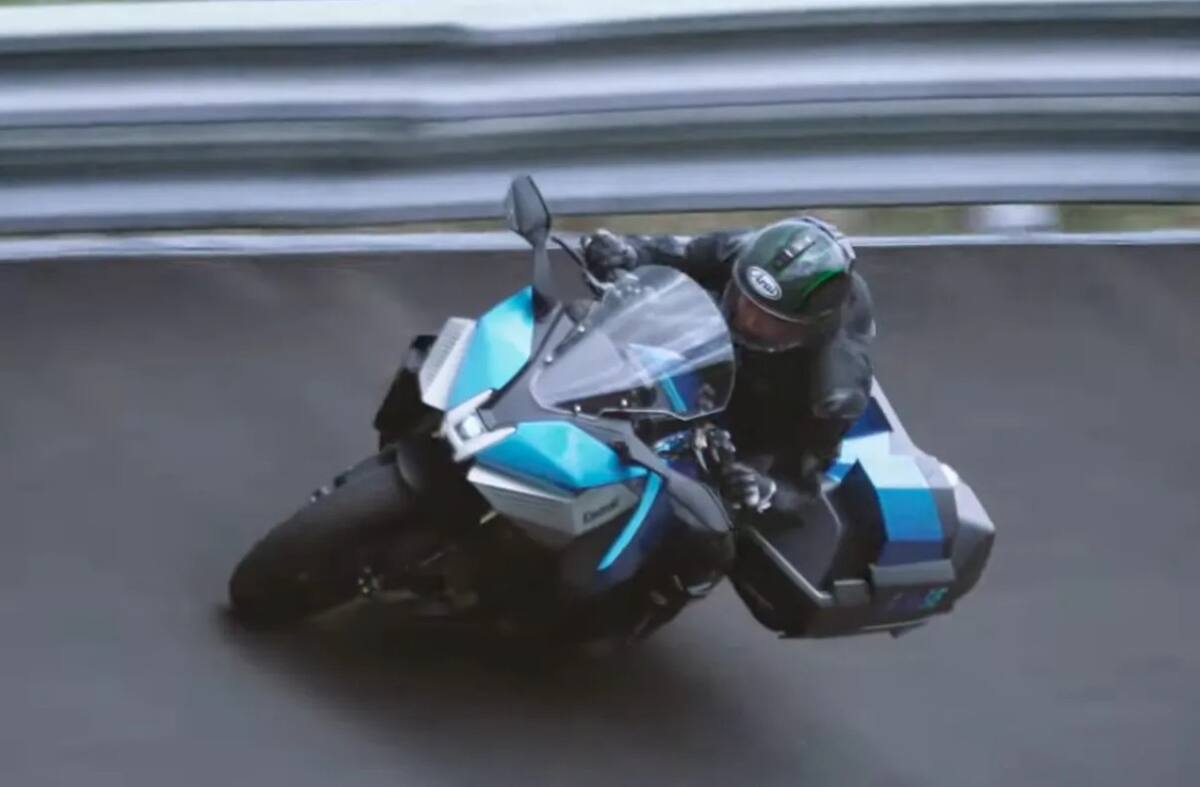 Kawasaki Ninja H2 HySe en acción