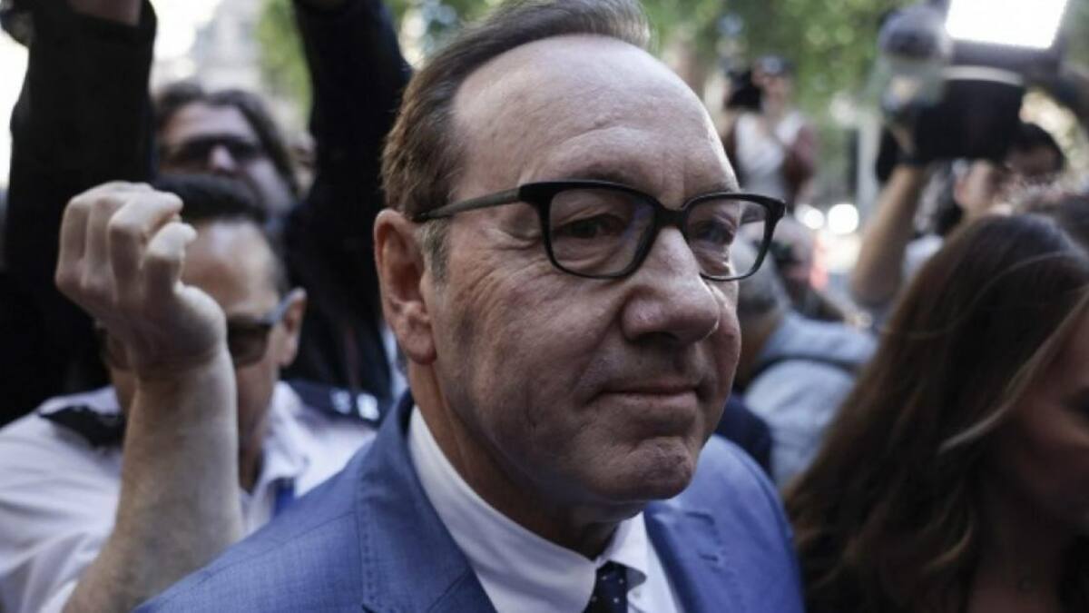 Kevin Spacey llegando a la Corte. Foto: NA.