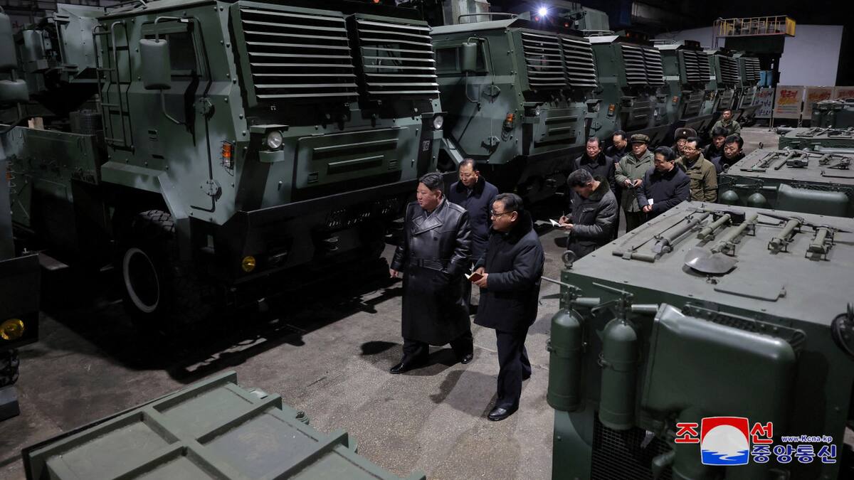 Kim Jong-un visita fábrica de misiles. Foto: Reuters.