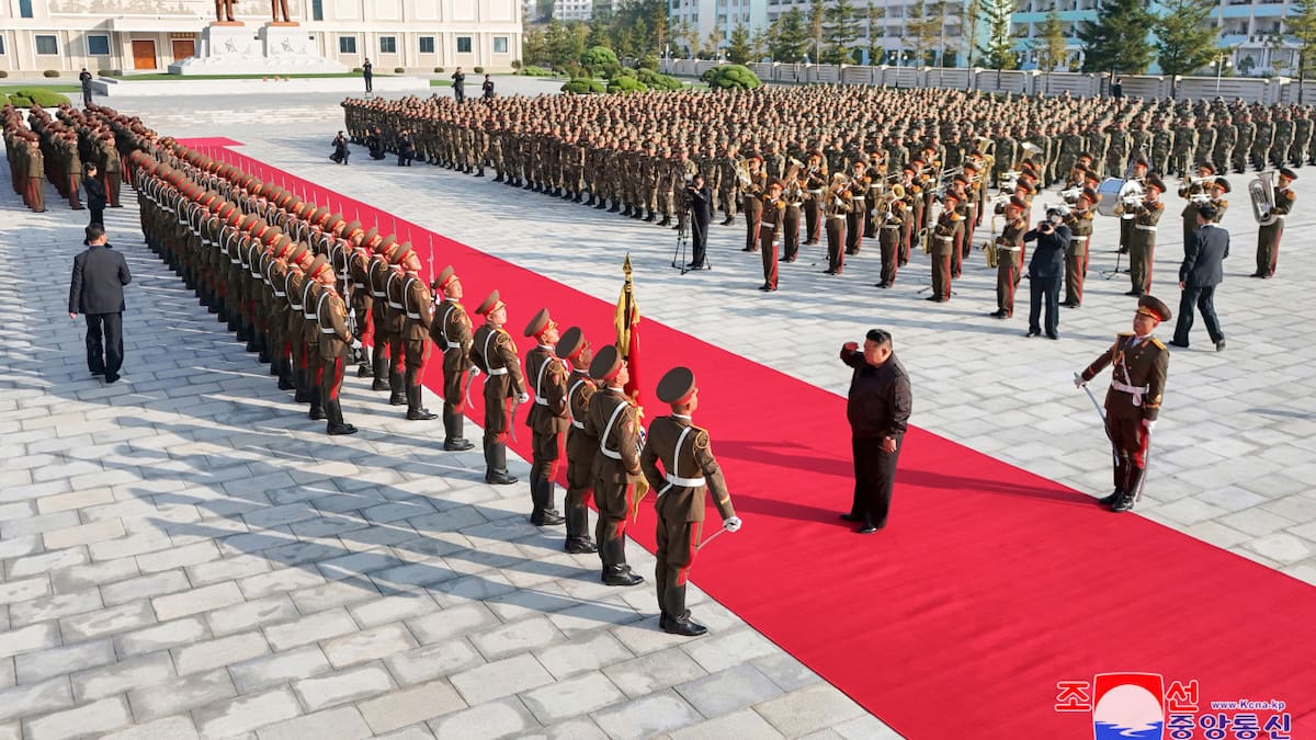 Kim Jong-un y el ejército de Corea del Norte. Foto: Reuters.
