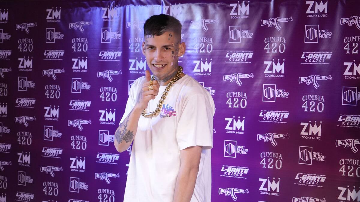 L-Gante hizo su versión de un clásico de Thalía y se convirtió en meme: “Una guacha mexicana”