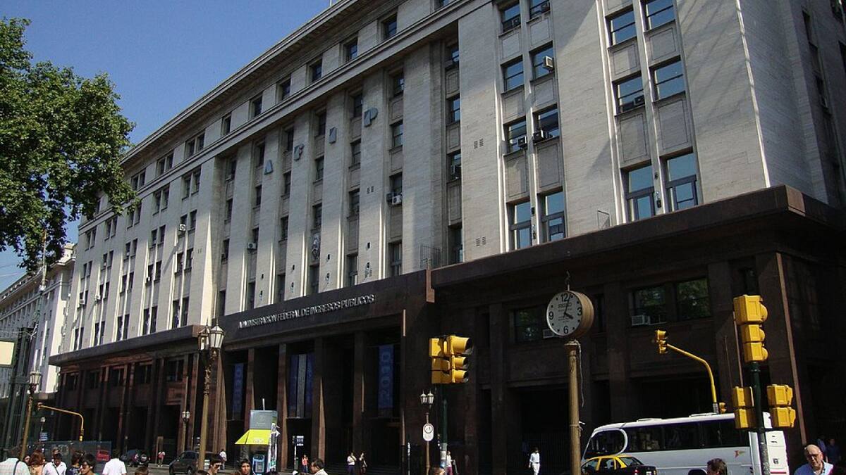 La recaudación tributaria cayó un 10% en septiembre