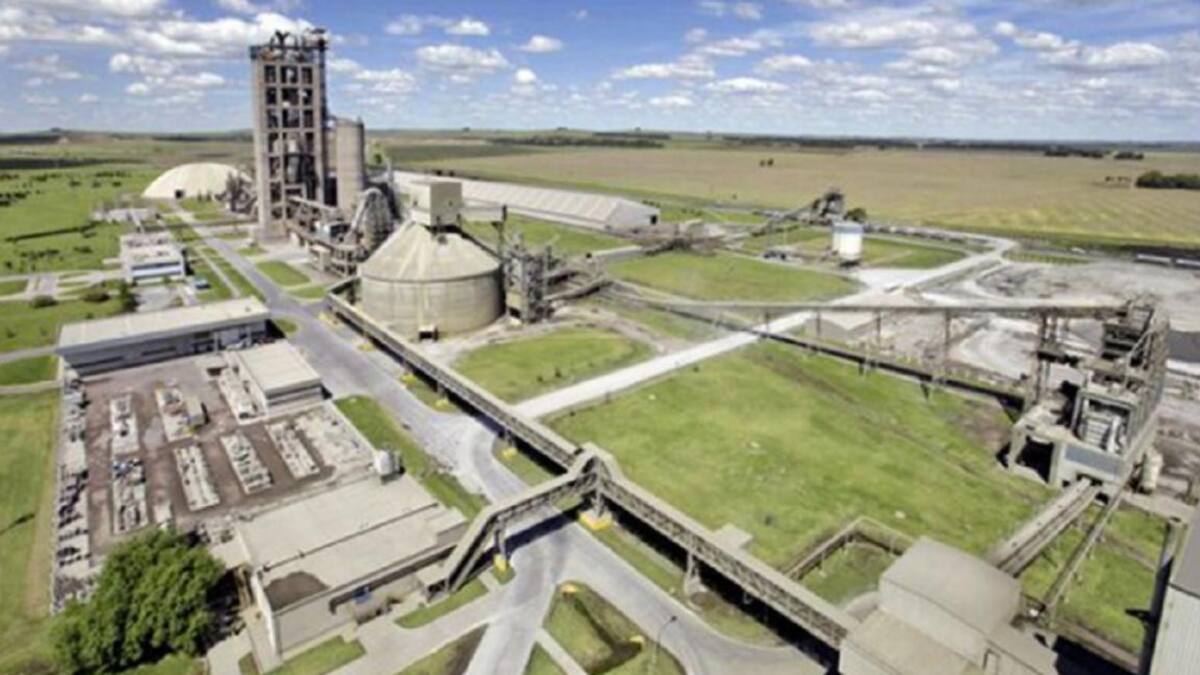 La cementera Loma Negra apagará sus hornos por un conflicto sindical y dejará de producir