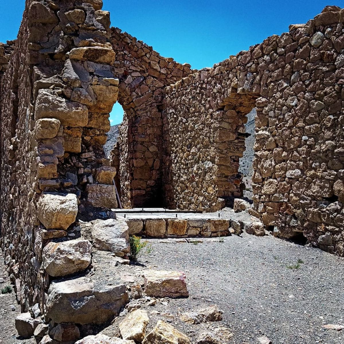La ciudad fantasma de Paramillos, Mendoza. Foto: Instagram.