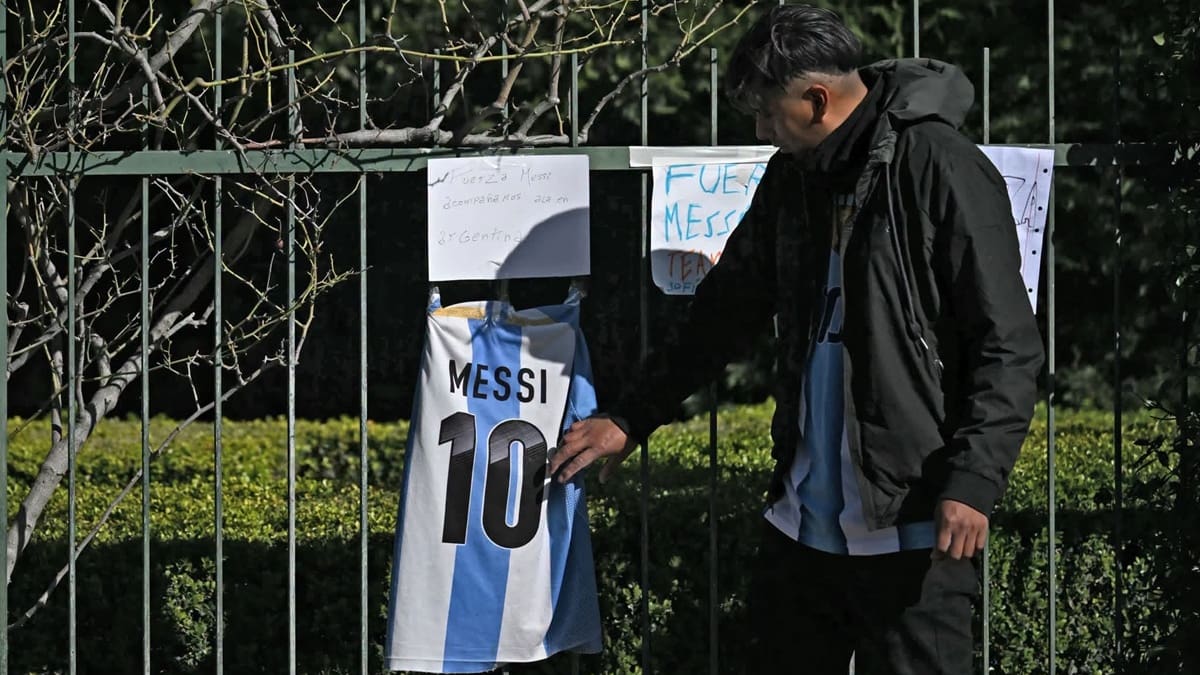 La conmovedora despedida de Lionel Messi a su padre Jorge en Rosario: el gesto de los hinchas que emocionó a todos