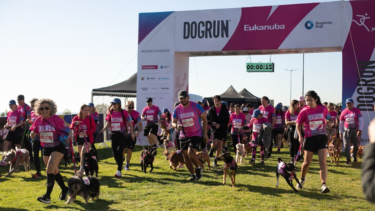 La DOGRUN 2026 reunió a más de 1.200 amantes de los perros en un evento que combinó amor, familia y running en Vicente López