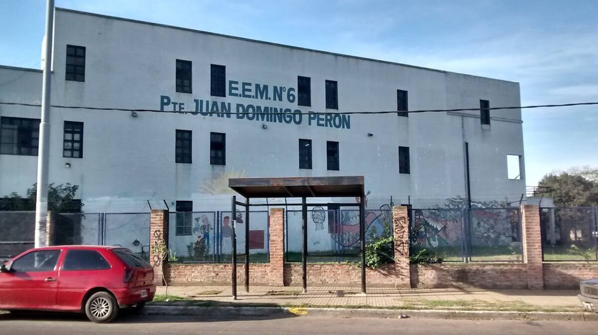 La escuela donde ocurrió la pelea inicial. Foto: Twitter