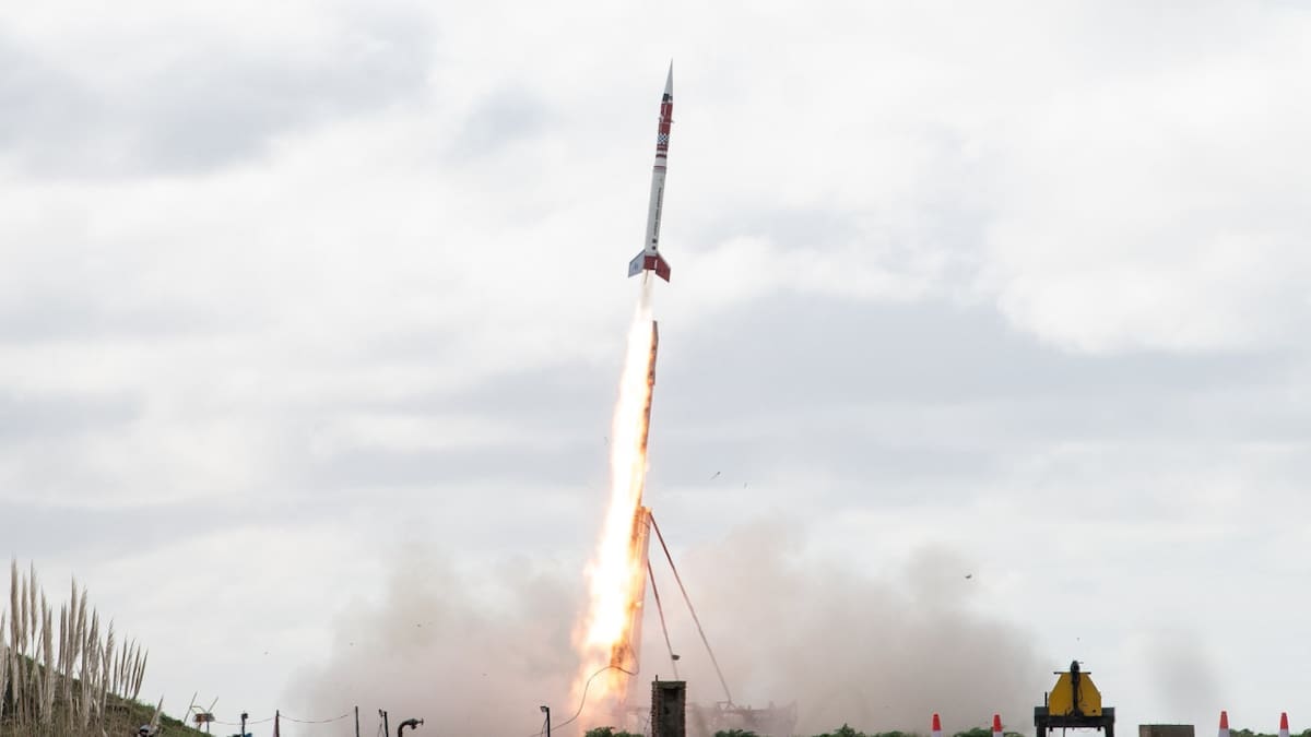 Histórico: la Fuerza Aérea Argentina lanzó con éxito el cohete sonda MET 1-SO "Escorpio"