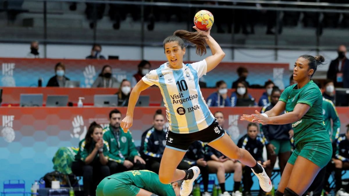 La Garra ante Brasil en el Mundial de Handball femenino 2021, AGENCIA EFE