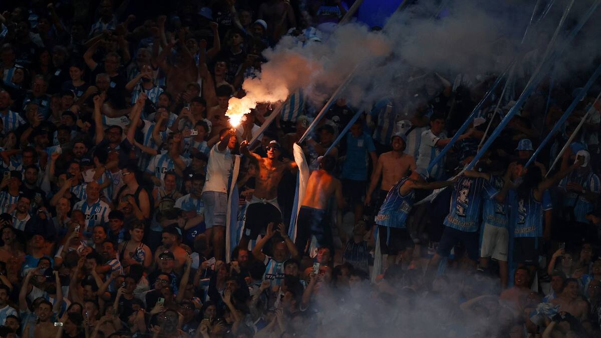La hinchada de Racing. Foto: Reuters.
