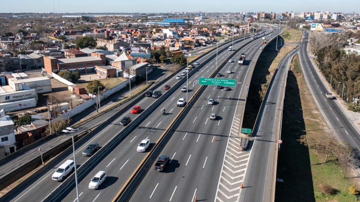 Chau al tráfico en hora pico: la histórica autopista que sumará un cuarto carril para agilizar la circulación en el tránsito