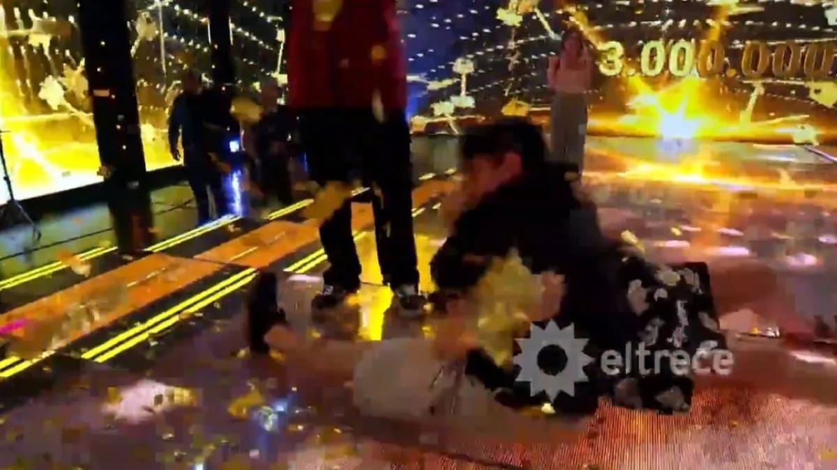 "Me emocioné de más": la violenta reacción del nieto de la mujer que ganó Los 8 Escalones