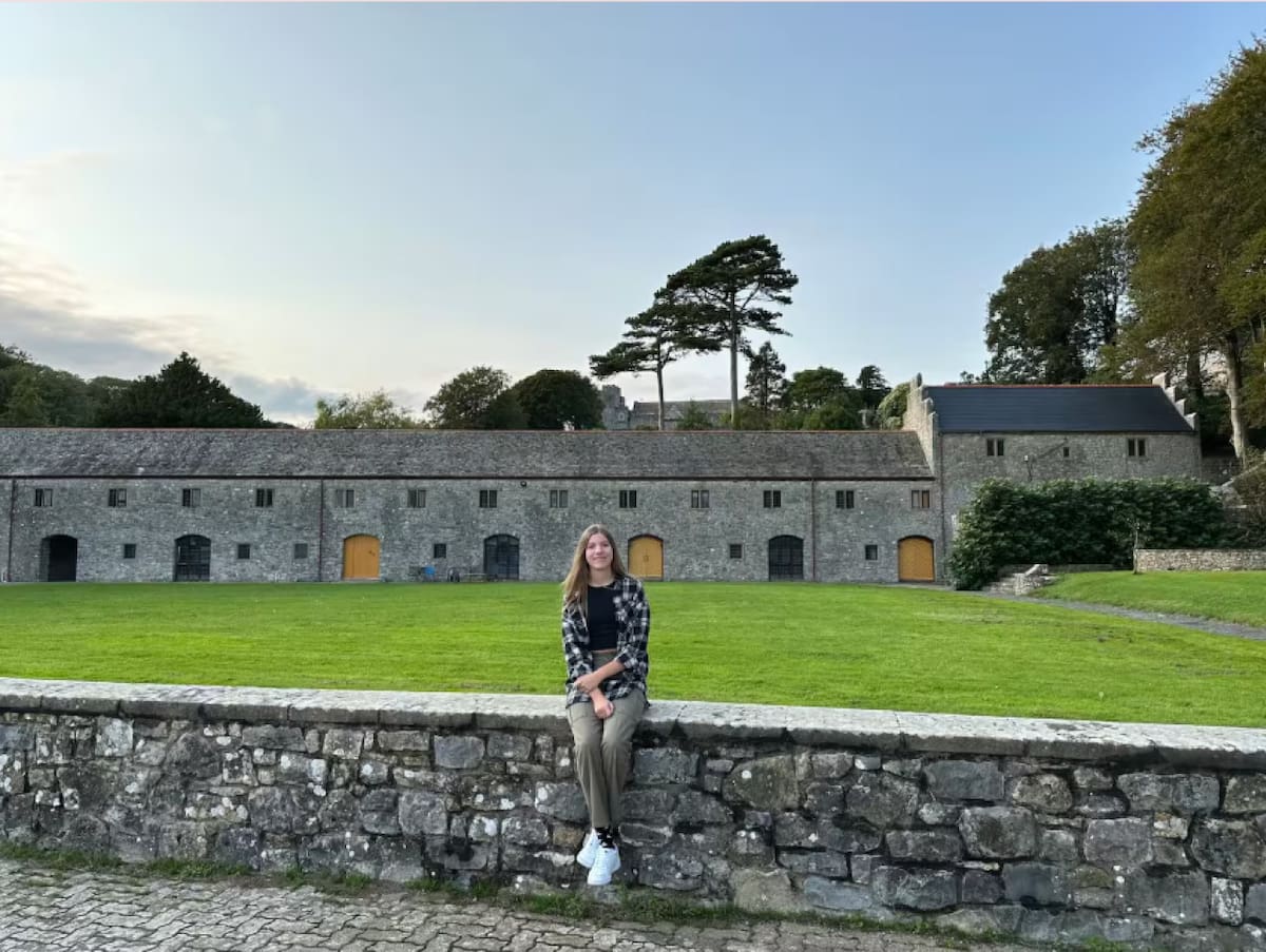 La Infanta Sofía de España en el UWC Atlantic College de Gales. Foto: Instagram / infanta_sofia_oficial.