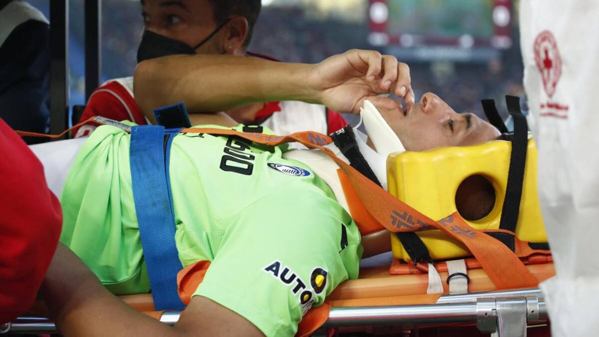 La lesión de Juan Musso, arquero del Atalanta. Foto: Reuters.