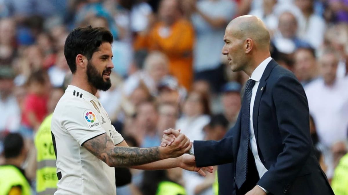 La Liga: Festejo de Isco junto a Zidane en el Real Madrid (Reuters)