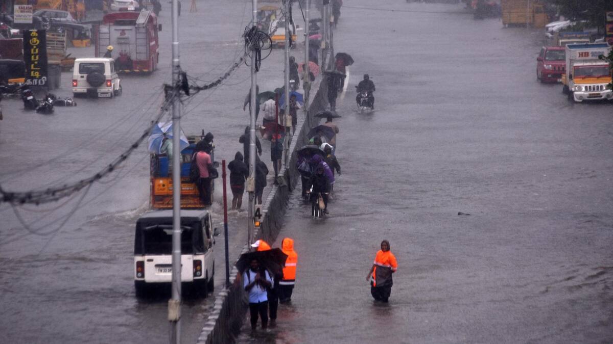 La llegada del ciclón Michaung a India. Foto: EFE.