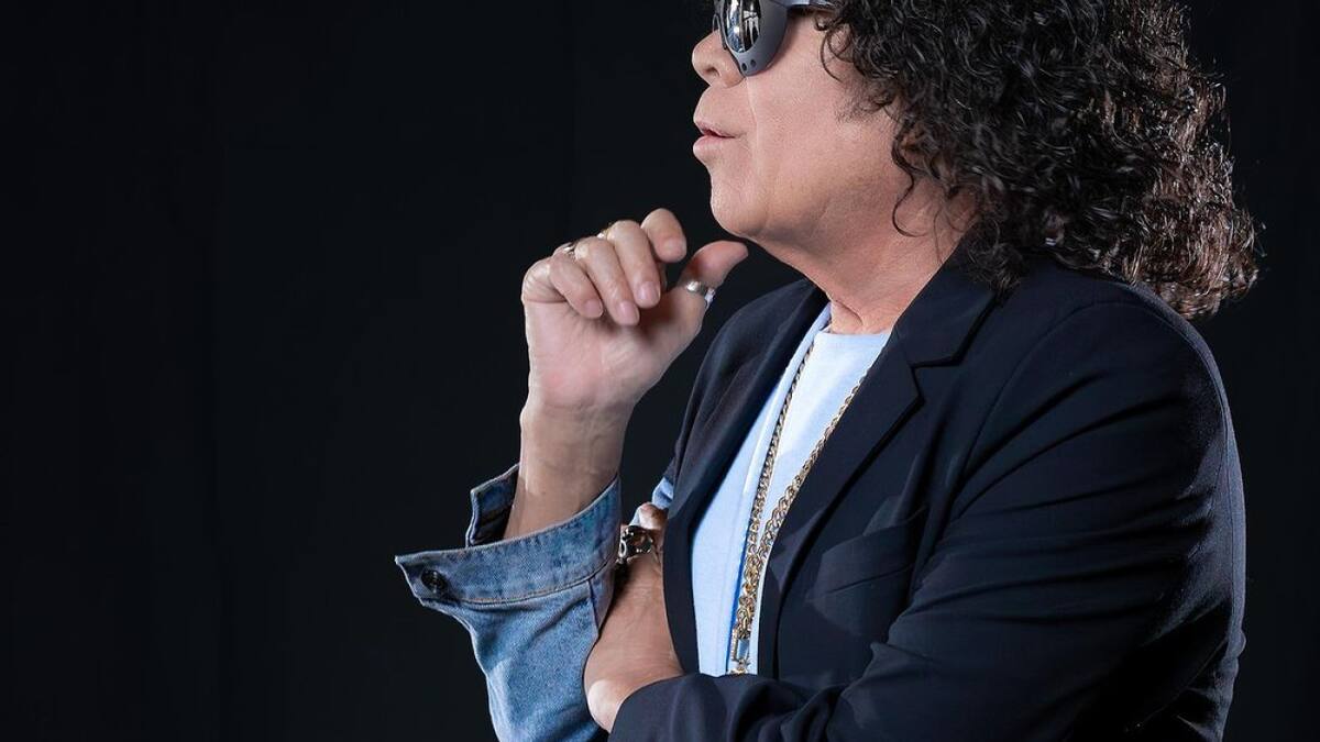 Sonríe el cuarteto: "La Mona" Jiménez recibió el alta médica y sigue la recuperación en su casa