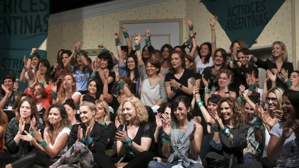 La organización "Actrices Argentinas" durante la conferencia de prensa en la que denunciaron a Juan Darthes, NA